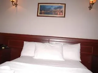 Gold Szálloda 3*